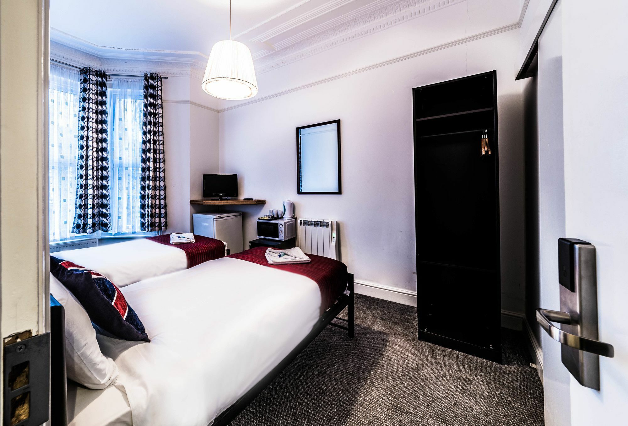 Hellenic Hotel By Saba Лондон Екстер'єр фото